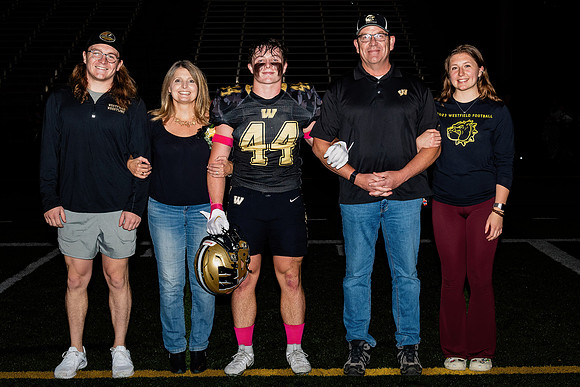 (20231027) WHS-FB-SeniorNight-2553