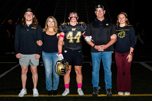(20231027) WHS-FB-SeniorNight-2556