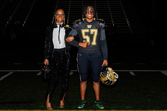 (20231027) WHS-FB-SeniorNight-2560