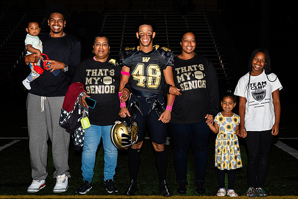 (20231027) WHS-FB-SeniorNight-2558