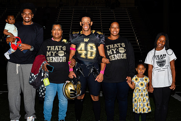 (20231027) WHS-FB-SeniorNight-2559