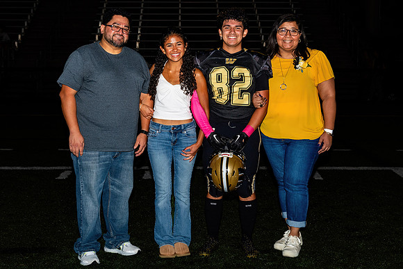 (20231027) WHS-FB-SeniorNight-2569