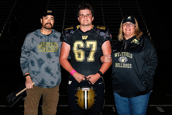 (20231027) WHS-FB-SeniorNight-2568