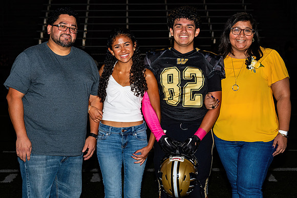 (20231027) WHS-FB-SeniorNight-2571