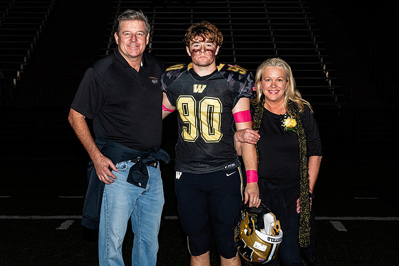(20231027) WHS-FB-SeniorNight-2576