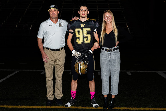 (20231027) WHS-FB-SeniorNight-2578
